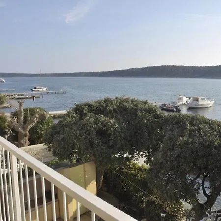 Apartment Petar - 6m From The Sea