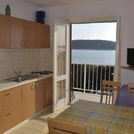 Petar - 6m From The Sea *